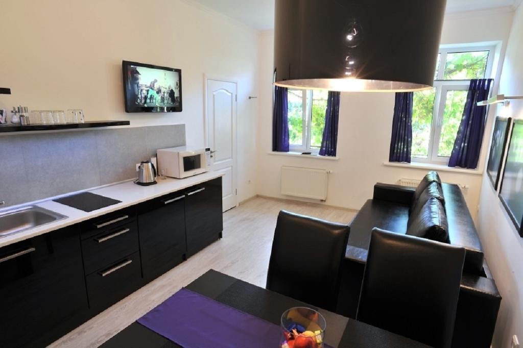 Apartments On Nalivayka Lviv Room photo